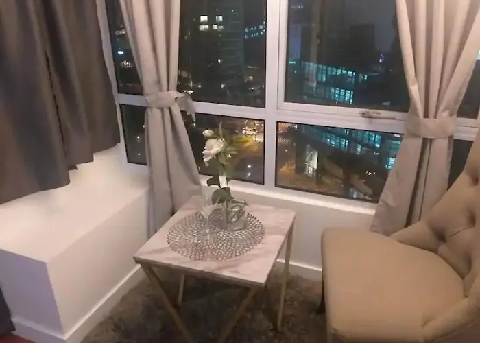Apartahotel The Traveler's Nook Bgc Taguig *