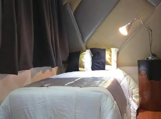 Apartahotel The Traveler's Nook Bgc Taguig *