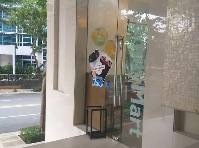 The Traveler's Nook Bgc Taguig Apartahotel Manila