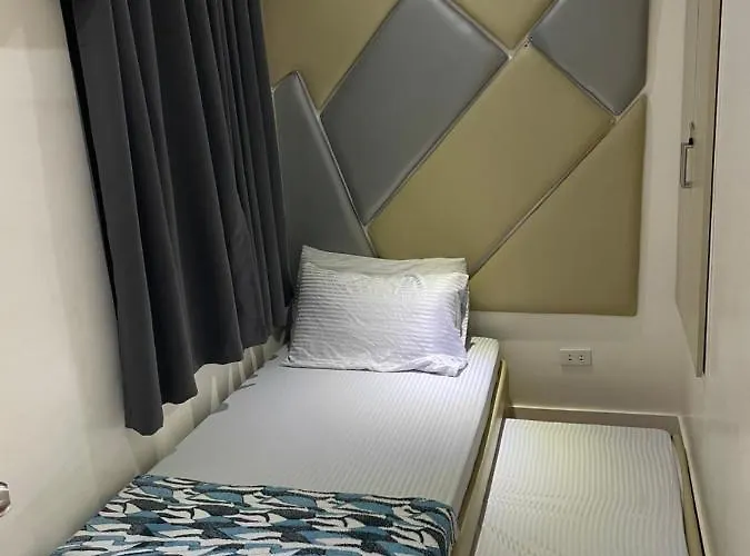 The Traveler's Nook Bgc Taguig Apartahotel